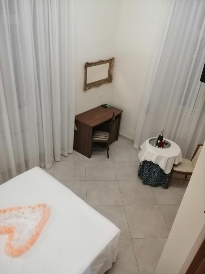 Suite Dal Conte Rome Exterior photo